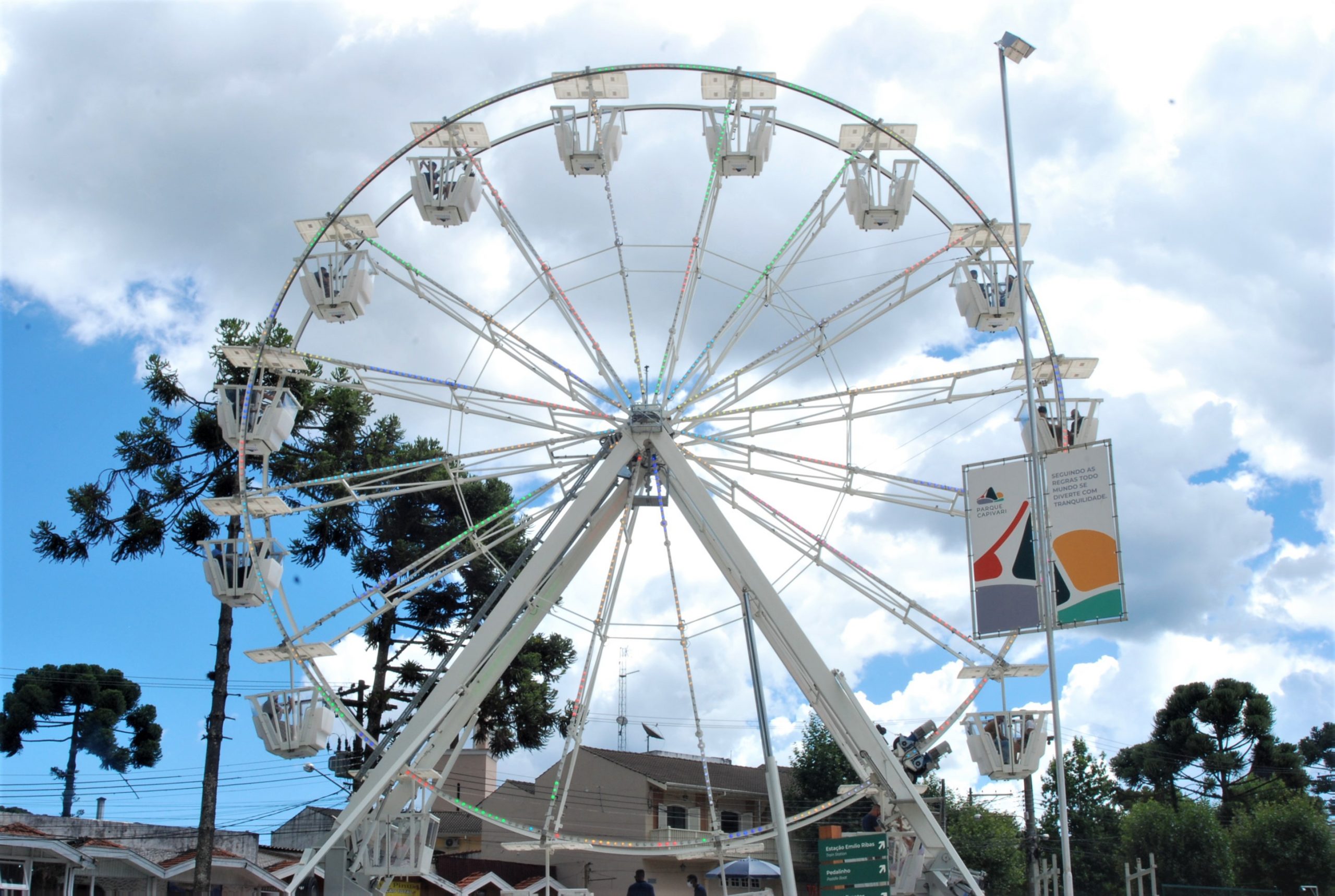 Roda Gigante no Parque Capivari - Campos do Jordão - portal: parquecapivari.com.br