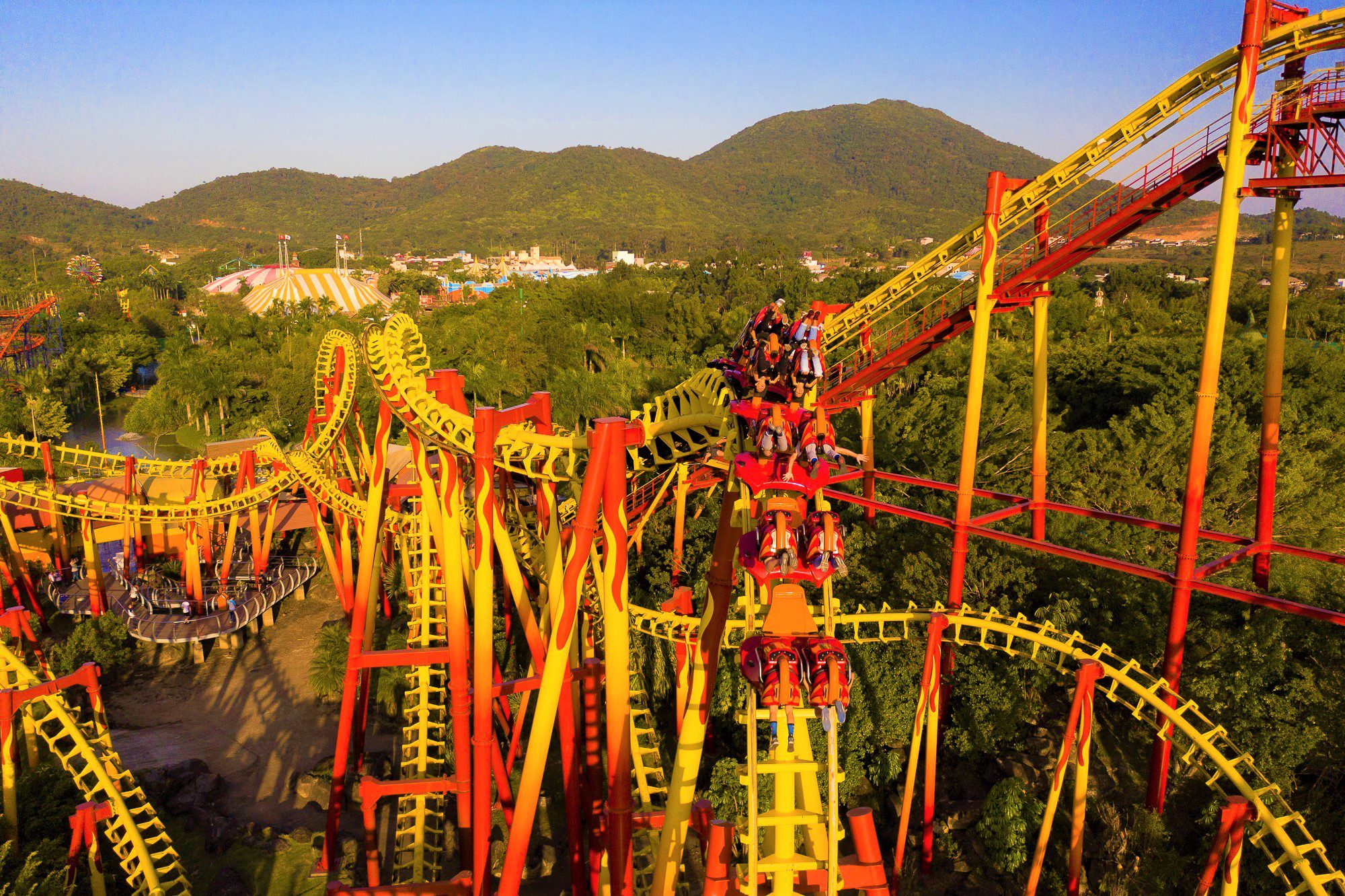 Fire Whip - Beto Carrero World