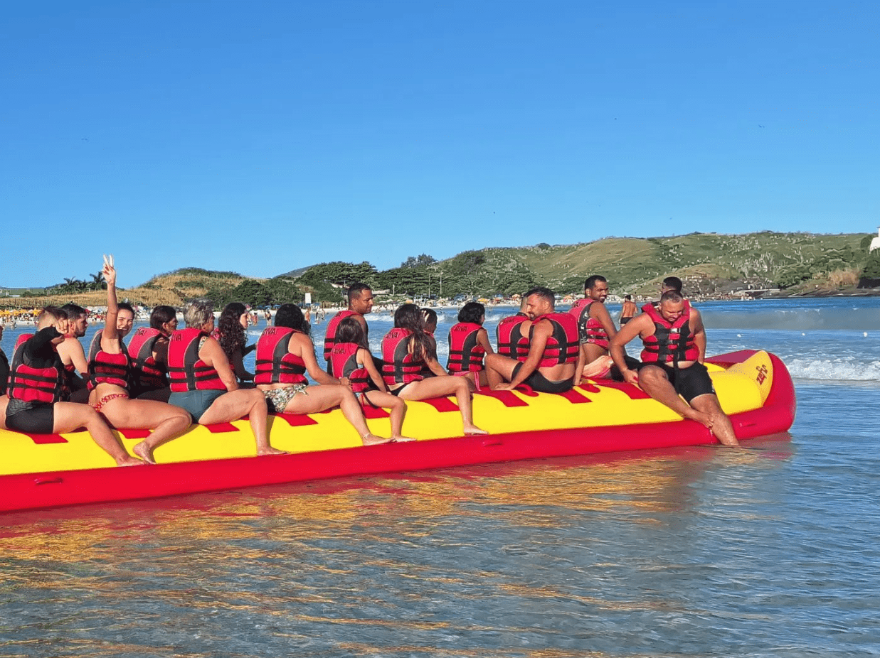 Passeio de Banana Boat - Praia do Forte - Cabo Frio 