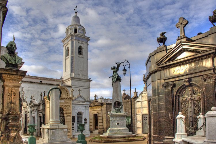 Cemitério Recoleta - Buenos Aires - ArchDaily Brasil