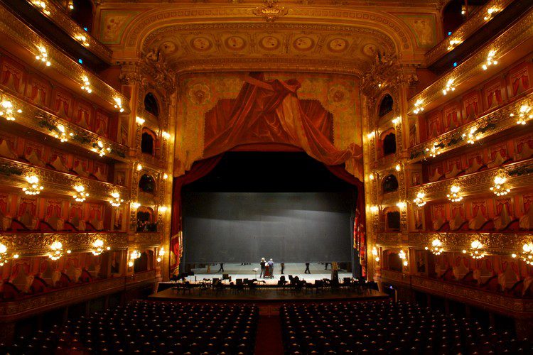 Interior Teatro Cólon - Buenos Aires - ArchDaily Brasil