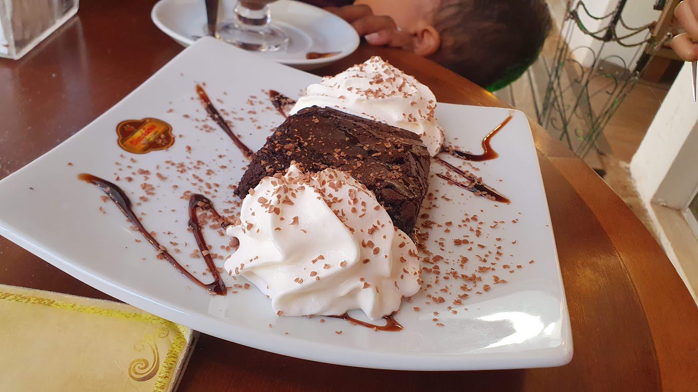 Brownie com Creme na Chocolateria Monte Verde