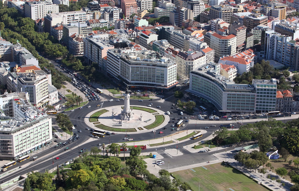 Praça Marquês de Pombal e Avenida da Liberdade vistas de cima, em Lisboa, Portugal