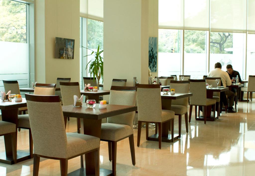 Café da Manhã - Hotel Eurobuilding - Buenos Aires - Booking