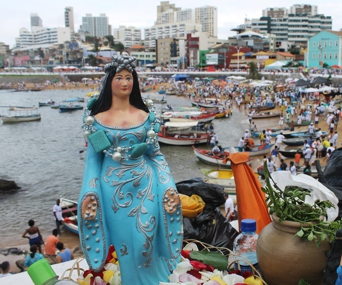 Representação de Iemanjá na festa em Salvador