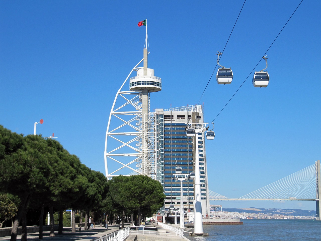 Teleférico ou Telecabine de Lisboa, no Parque das Nações, em Lisboa, Portugal