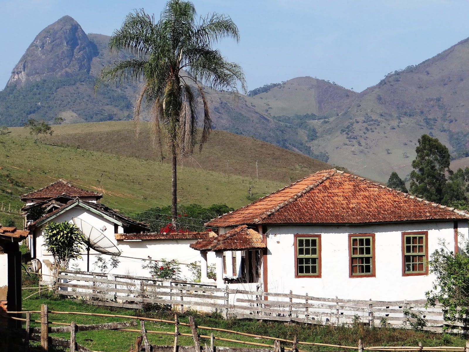 Pico do Muquém em Carvalhos MG - Portal conhecaminas.com