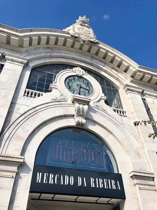 Fachada do Mercado da Ribeira, Lisboa - Portugal