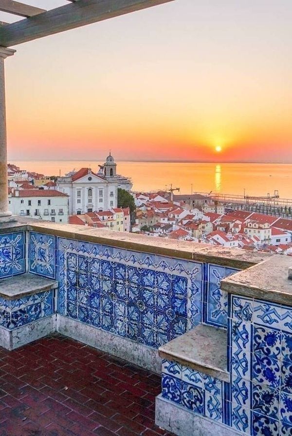 Miradouro de Santa Luzia, Lisboa - Portugal