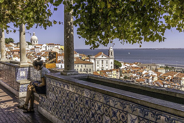 Miradouro de Santa Luzia - Lisboa - Portugal