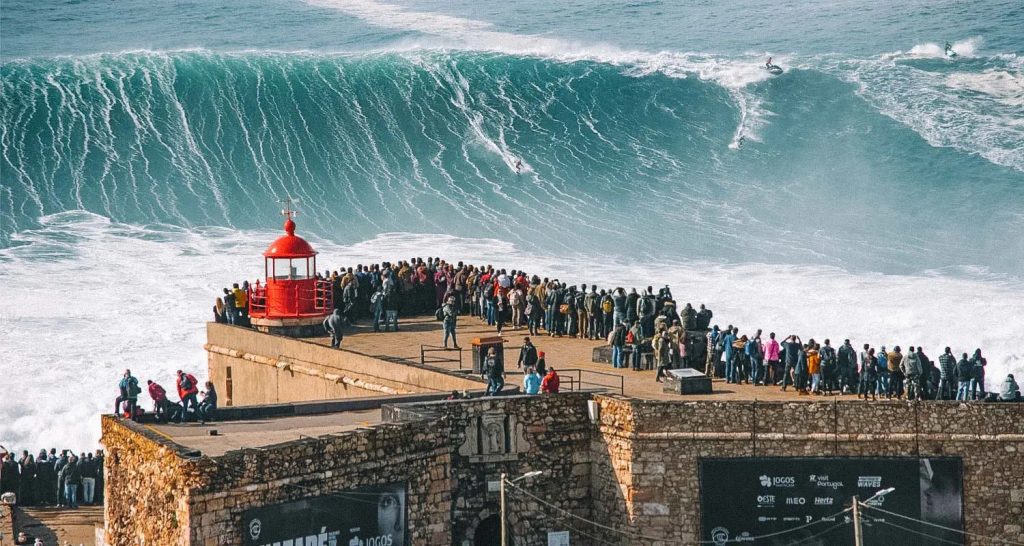 Ondas de Nazaré, Portugal - Foto: Carpe Mundi