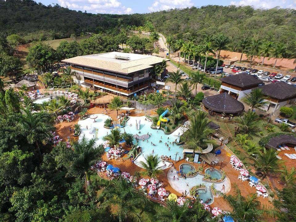 Vista aérea do parque aquático Água Correntes Park - Brasília