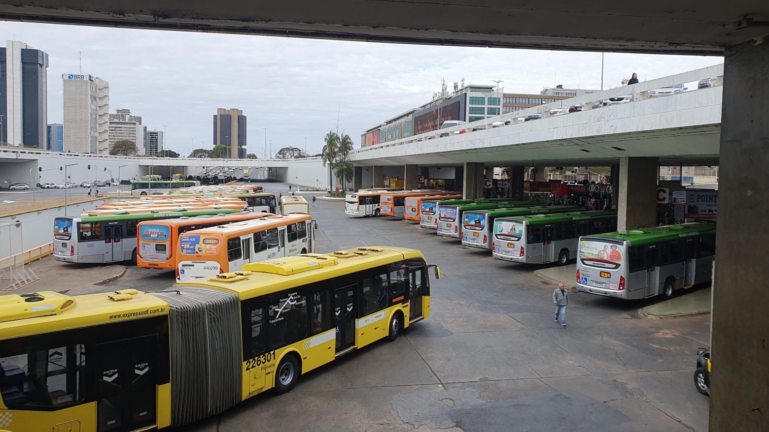 Ônibus estacionados na Rodoviária do Plano Piloto