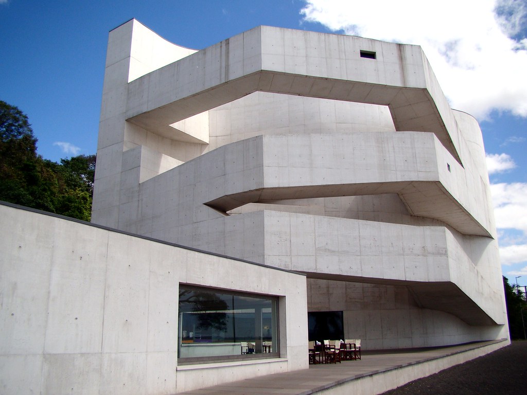 Fachada da Fundação Iberê Camargo, Porto Alegre