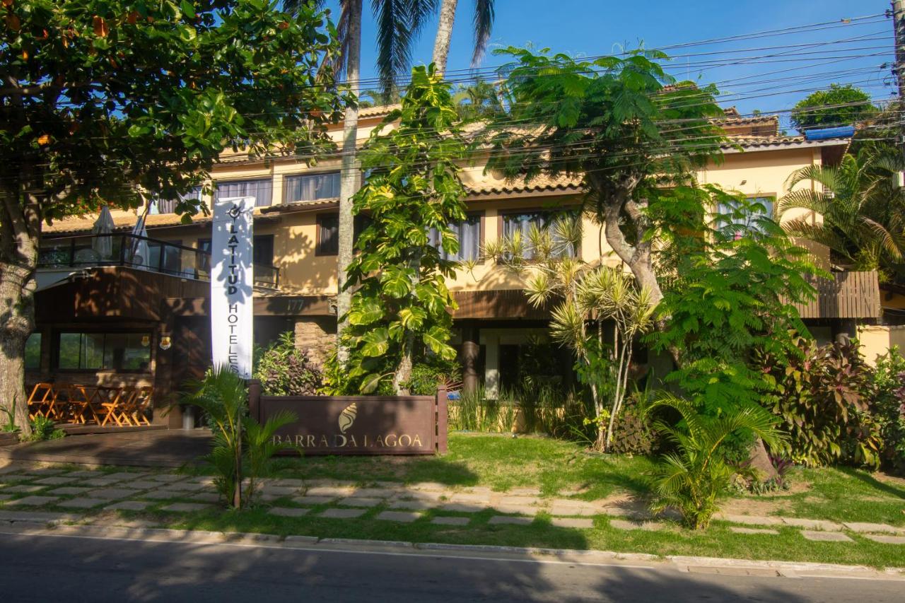 Hotel Barra da Lagoa - Fachada e plantas na frente.