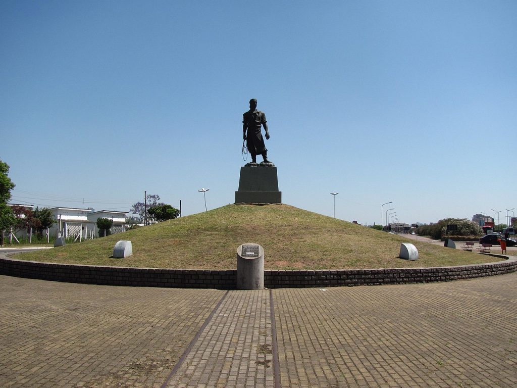 Sítio do Laçador, com estátua, Porto Alegre