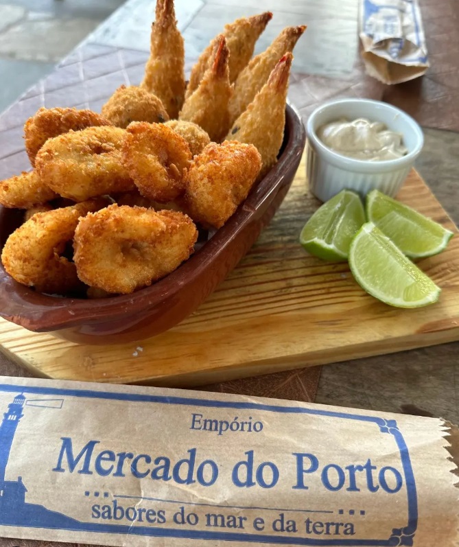 Mercado Porto Búzios - Petiscos de camarão, limão e emabalagem