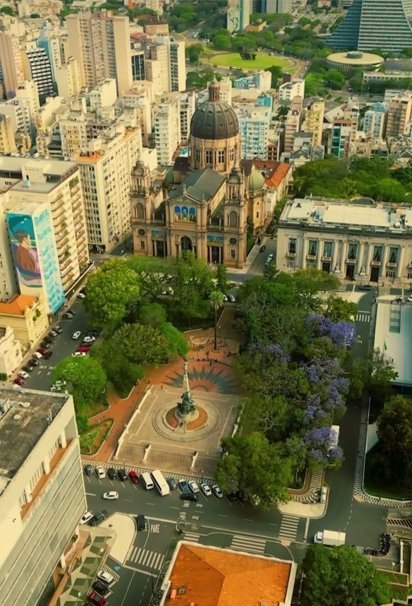 Vista aérea da Praça Matriz - Porto Alegre