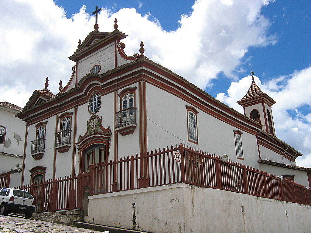 Fachada da Igreja de Nossa Senhora do Carmo