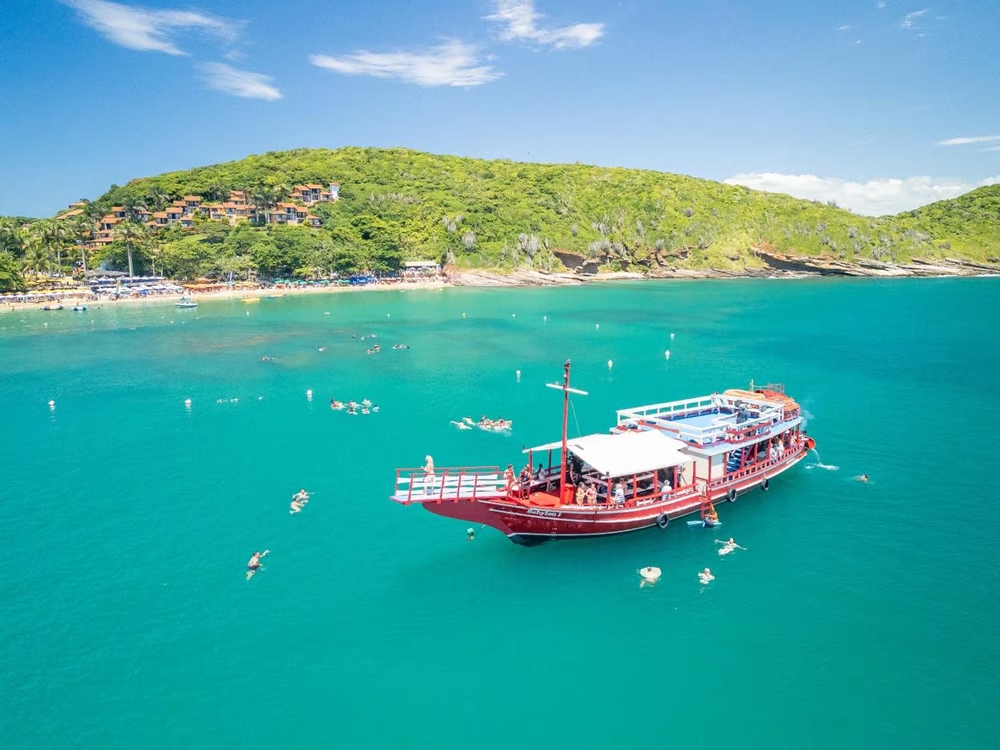 Escuna no mar, Búzios.