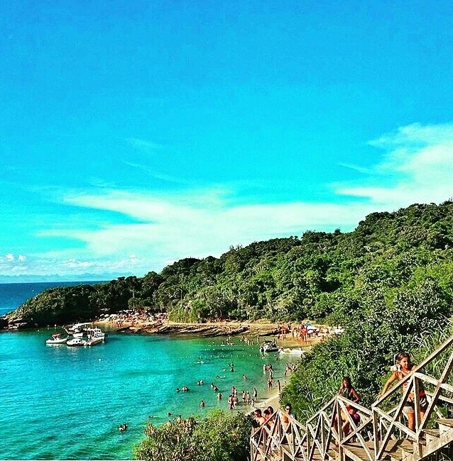 Mar e escadaria da Praia da Azeda, Búzios